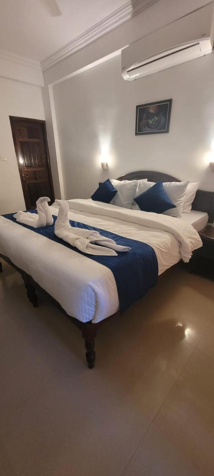 Tippys Beach Resort Kovalam Buitenkant foto
